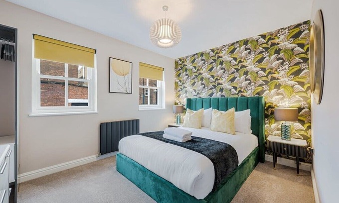 Hope Street Casa | Host & Stay | The Pilgrim Coach House II