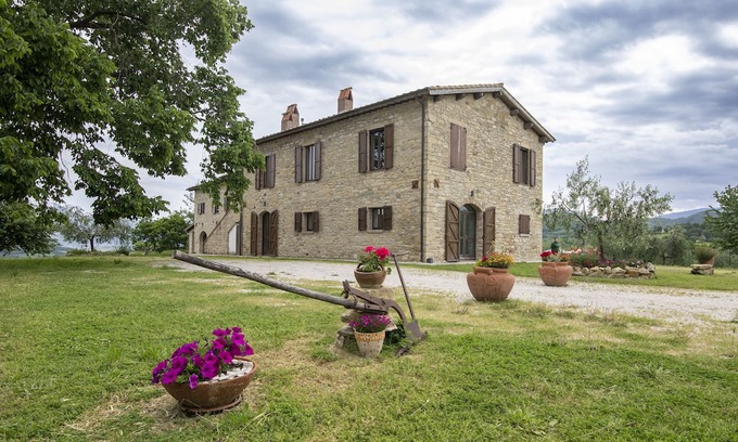 Gualdo Tadino Otro | Vrbo Property