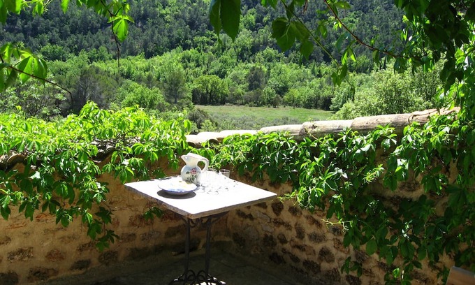Sillans-la Cascade Otro | Outstanding Olive Mill in protected environment, house for 6, studio for 2, Pool