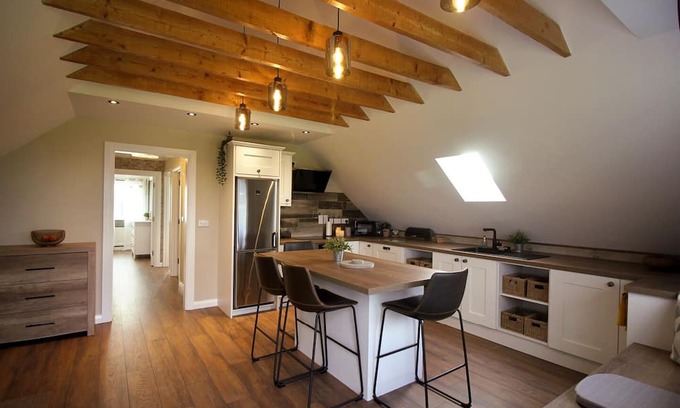 Inishmacatreer Apartamento | Completely new converted and fully equipped luxury apartment in Connemara