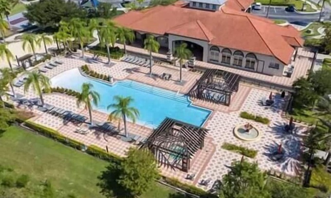 Bellavida Casa | Bella Vida Pool House with Games - Near Disney!