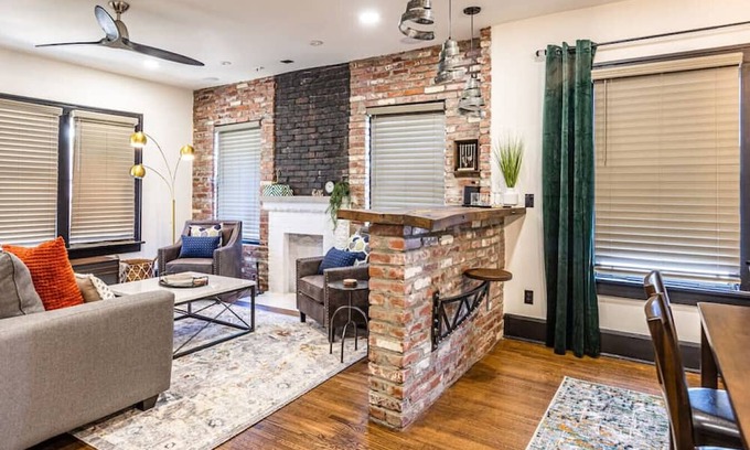 Downtown Tulsa Apartamento | Pleasantly Plush - Quality and Comfort Downtown