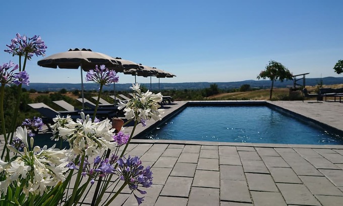 Saint-Sauveur-de-Cruzieres Casa | Holiday Home 'Gîte L'olivier Au Mas Dujau' with Shared Pool, Private Terrace and Wi-Fi