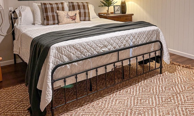 Pitts Casa | Find rest at Earlene’s Place, you’ll find a cozy place with an eclectic vibe.