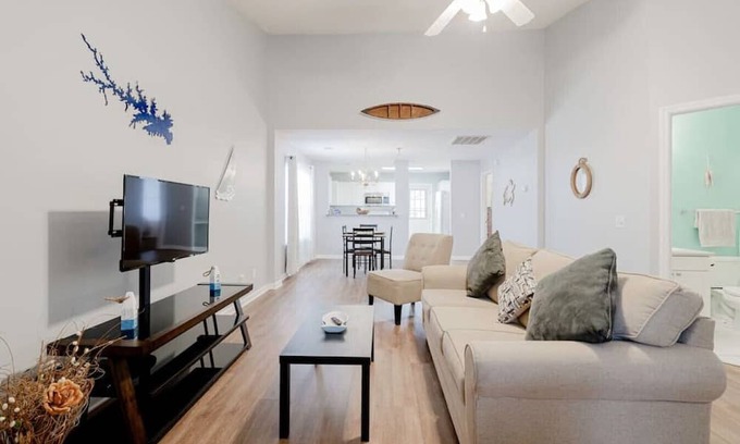 Chapin Casa | On Lake Time | 2BR | Minutes To Lake Murray