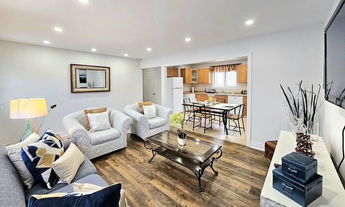 Bradford Casa | Beautiful & Central 3 BR home in Bradford