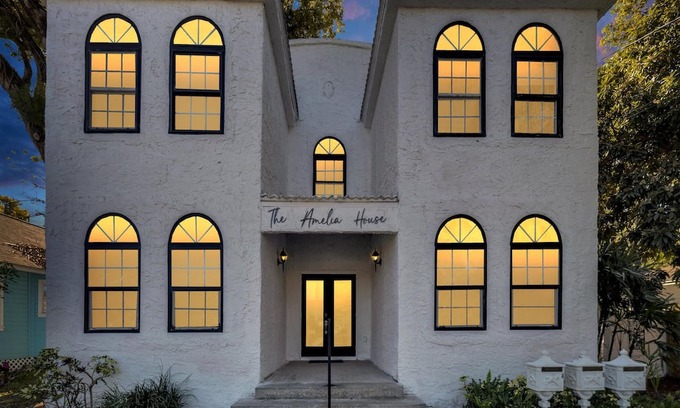 Tampa Heights Casa | Colorful Comfort - Pool Table - Spacious & Modern
