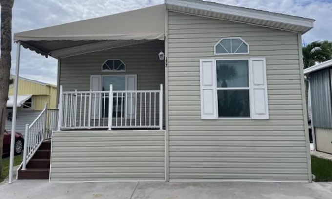 Nettles Island Casa | Bright and Cozy Beach House | 2 Bed, 2 Bath