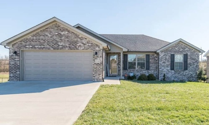 Richmond Casa | 4 bedroom 3 full bath home in the heart of Richmond!