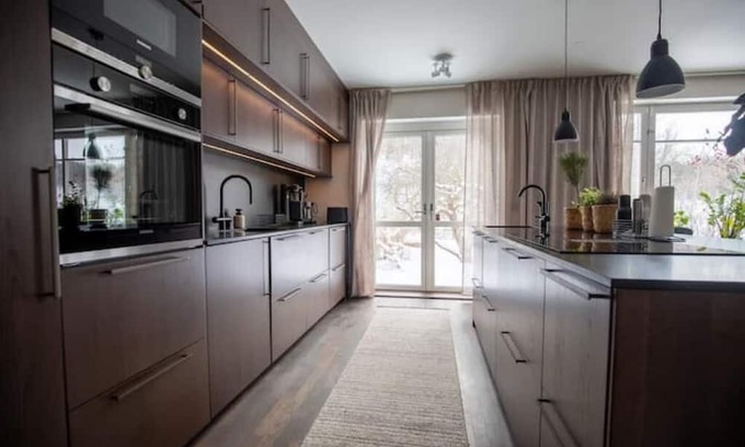 Kyrkviken Casa | Charming, spacious townhouse 10-15 mins from city