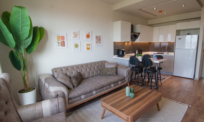 Beylikduzu Apartamento | Modern Istanbul Retreat: Elegant 1+1 Apt