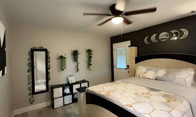 McDonough Casa | Luxury Queen Bed/Full Bed South ATL in-Law suite
