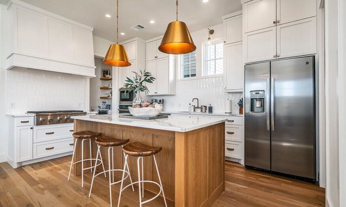 Central Oklahoma City Casa | Runway Urban Farmhouse - Comfort, Style & Convenience OKC