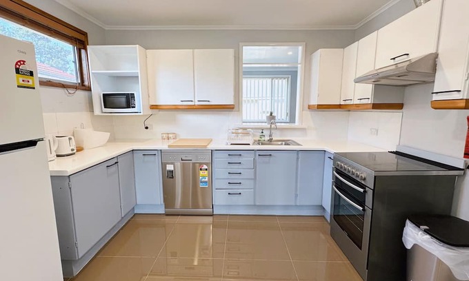 Warwick Farm Casa | Cosy home in Central Liverpool walking to train, bus, shops and restaurants