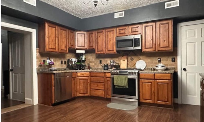 Scipio Casa | Cozy large home w/ mountain views! Perfect place to stay to hunt, fish & hike.