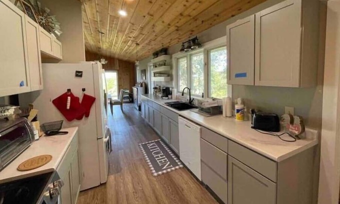Berwick Casa | Quiet Country home, nature & fishing -5min to city