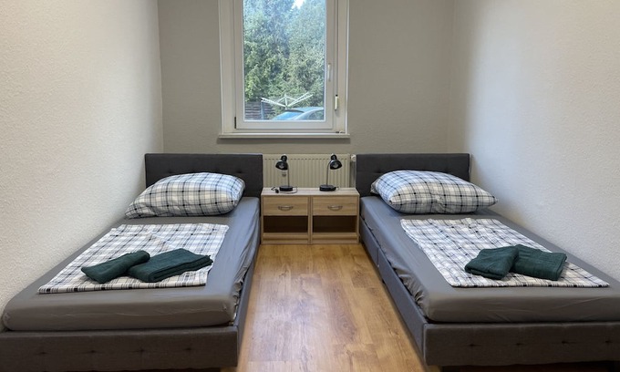 Finsterwalde Apartamento | Apartment 'Das Grüne Haus' with Shared Terrace and Shared Garden
