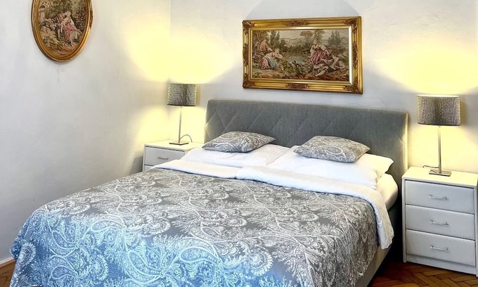 Baden Apartamento | Holiday Apartment "Luxuriöses Appartment" with Mountain View & Wi-Fi