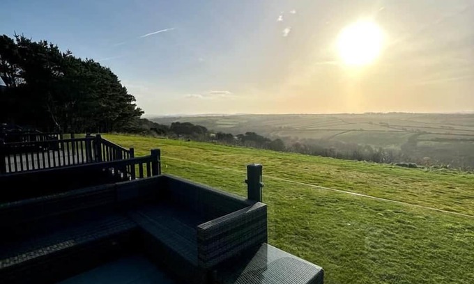 Newquay Cabina | Luxury 3 bedroom Maple View Lodge