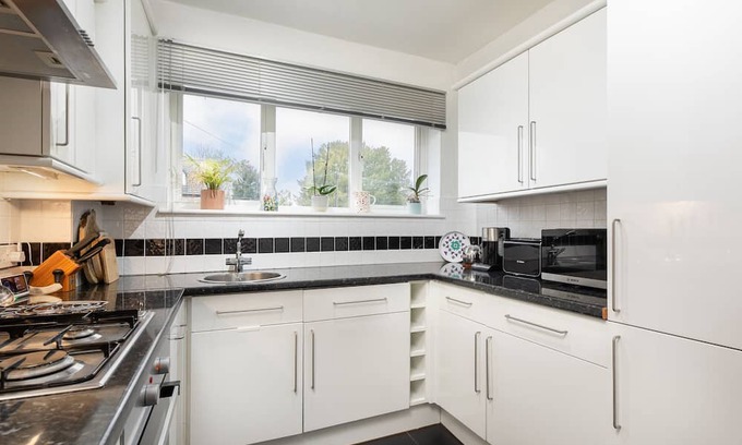 Marlow Casa | Cosy Place with Free Parking I Pass The Keys