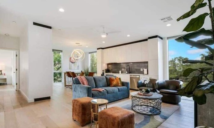 Westfield Casa | Downtown ATX Capital View Penthouse