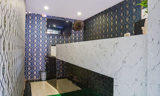 Akurdi Hotel | Fabexpress Sathvik Executive