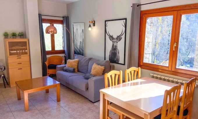Ransol Apartamento | Enjoy nature! Wifi+Netflix for 6 people