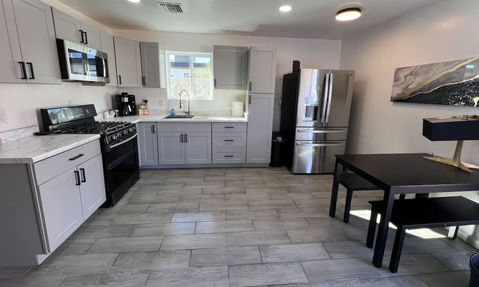 The Garden District Casa | Newly built homes. Near U OF A