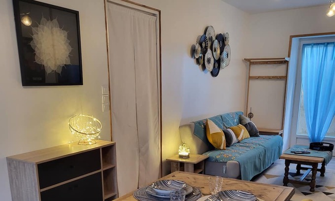 Tauves Apartamento | Location Saisonnière La Berbère Dans le Bourg de Tauves