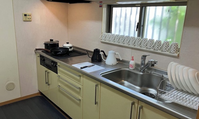 Narashino Casa | Near Tokyo DiesneyLand, Beach and Makuhari. Big House 4 BedRooms for 18 Guests