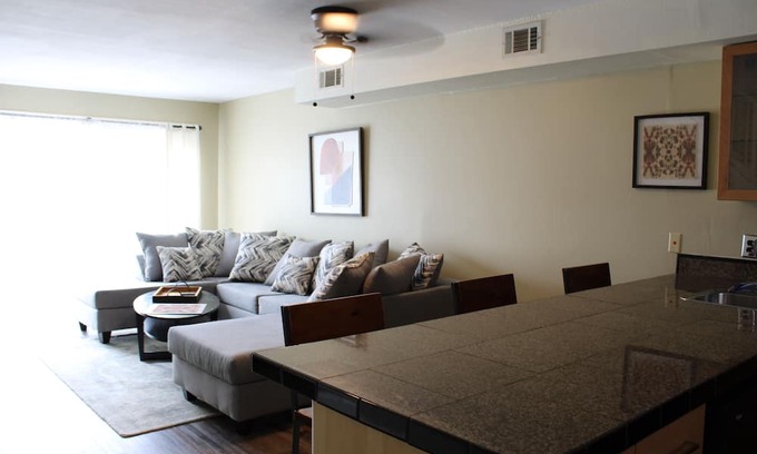 Downtown Little Rock Condominio | Louisiana Street Style