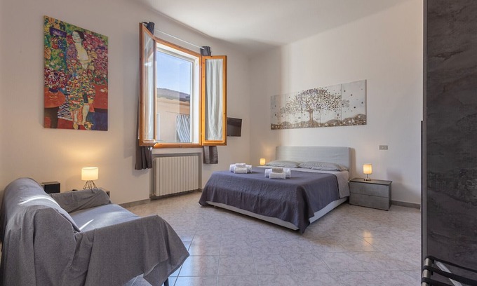 Bolognina Apartamento | Vrbo Property