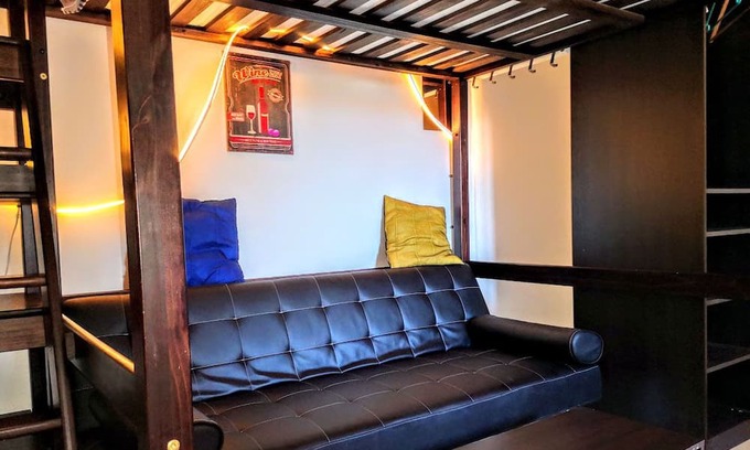 Route d'Arles Apartamento | Apartment 'Le Petit Studio De Nîmes' with Shared Terrace, Wi-Fi and Air Conditioning