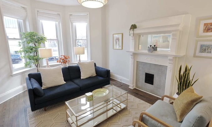 Truxton Circle Casa | Mint Condition- Beautiful Townhome in Shaw