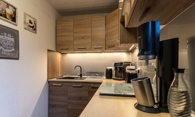 Kaufungen Apartamento | Apartment 'Ferienwohnung Haus Am See' with Wi-Fi