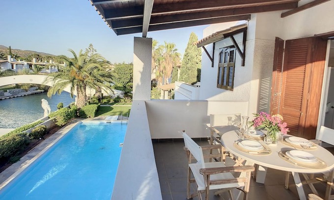 Plepi Apartamento | Beachside fully equipped flat with seaview