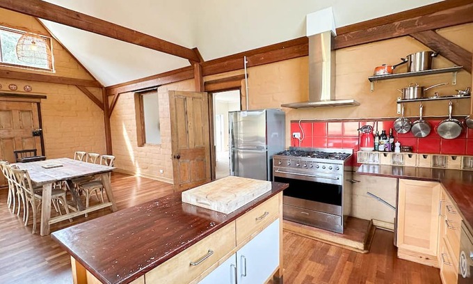 Beechworth Casa | Rustic Retreat - A Cyclist's Paradise!
