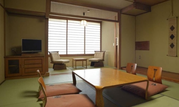 Asakura Casa | Japanesestyle room 8 tatami to 10 tatami mats / Asakura Fukuoka