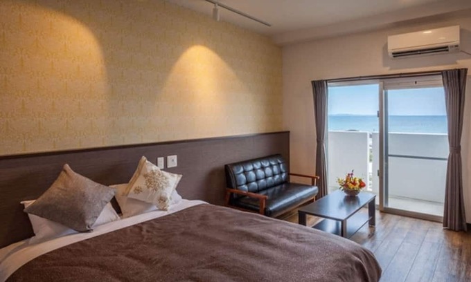 Itarashiki Casa | Double bedroom Capacity 12 people nonsmoking / Shimajiri-gun Okinawa