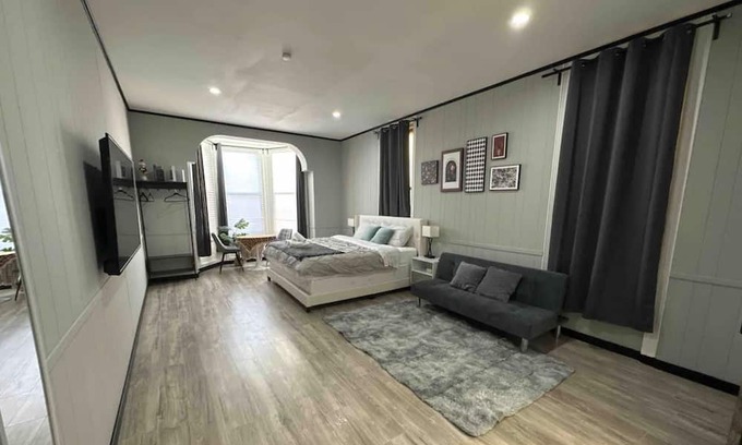 Graduate Hospital Apartamento | Charming Oasis in the Heart of the City - Your Home Away from Home!