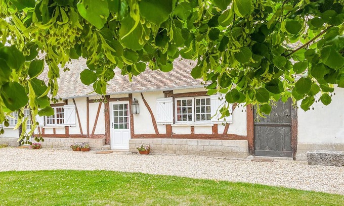 Hardencourt-Cocherel Casa | Charming and beautiful Norman half-timbered longhouse in idyllic countryside In the heart of the Eur