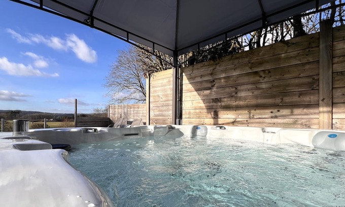 Harre Casa | Beautiful house with spa and pool