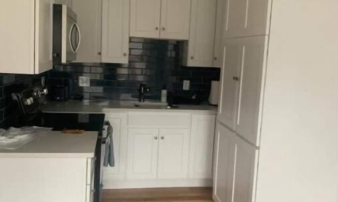 Randolph Apartamento | Cozy 2-bedroom apartment, New bathroom, New kitchen, washer and dryer in unit.