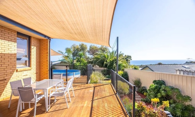 Hallett Cove Casa | Sandison Serenity A Poolside Escape for Families