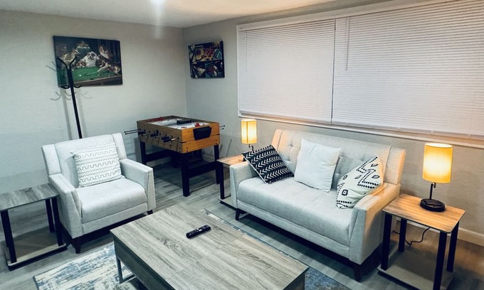 Muncie Casa | Cozy home with easy access to Ball State, IU Memorial, and all local attractions