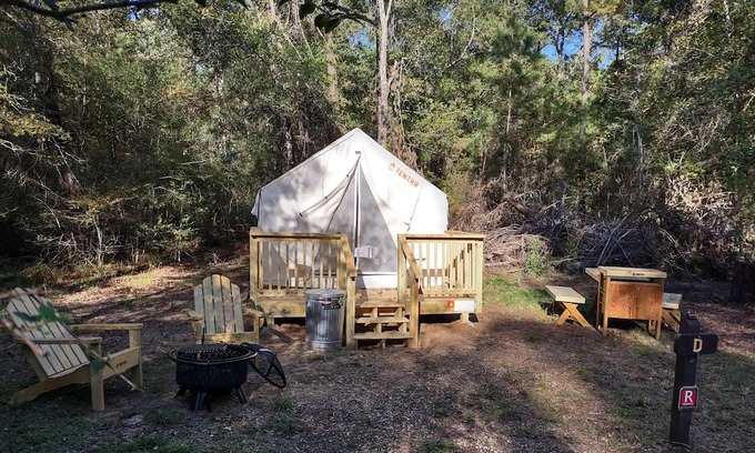 West Livingston Alquiler De RV | Tentrr State Park Site - Texas Lake Livingston State Park - Site D - Single Camp