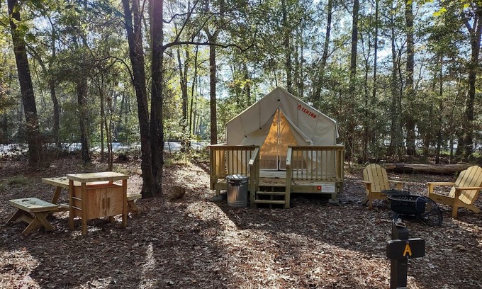 West Livingston Alquiler De RV | Tentrr State Park Site - TX Lake Livingston State Park - Site A - Single Camp