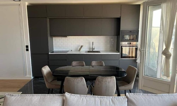 Republique–Point-du-Jour Apartamento | Appartement de Haut Standing Pour 4 Personnes