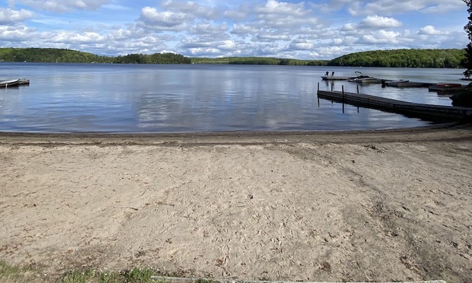 Utterson Casa | Waterfront Home on Three Mile Lake. Ideal lodging for ice fishing.