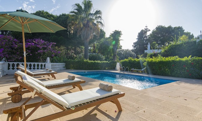 Mahón Villa | Villa 'Es Patrons - Lujo Rural' with Mountain View, Wi-Fi and Air Conditioning